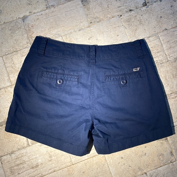 Vineyard Vines navy zip front shorts. 3” inseam, cotton / elastane. Size 0 - Picture 7 of 12